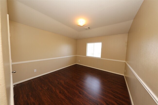 Building Photo - 2311 Diamond Springs Dr