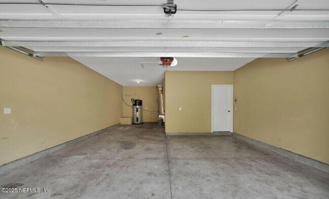 Building Photo - 4431 Vista Point Ln