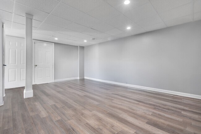 Building Photo - 261 Audrea Ln