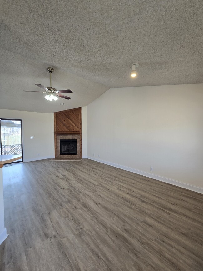 Building Photo - 5223 S Mosley St