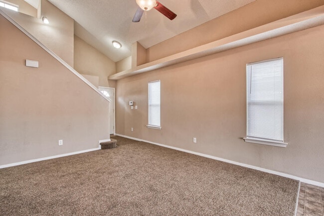 Building Photo - 11717 Lapstone Way