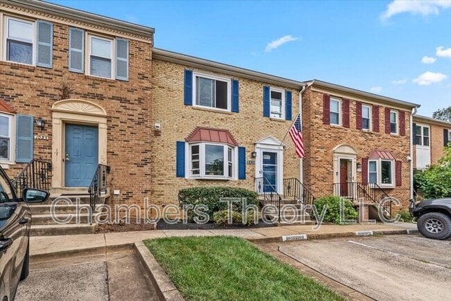 Building Photo - 1033 N George Mason Dr