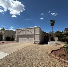 Building Photo - 3 BEDROOM WITH FIREPLACE AND LVP PLANK FLO...