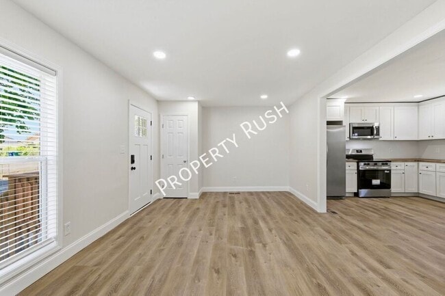 Building Photo - 6107 Vance Cir