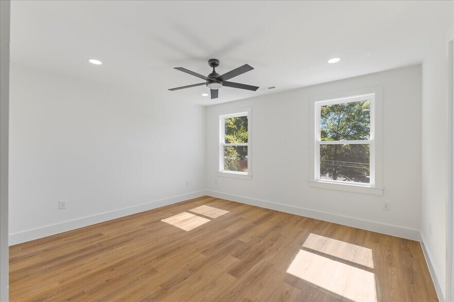 Building Photo - 803 Dupree St