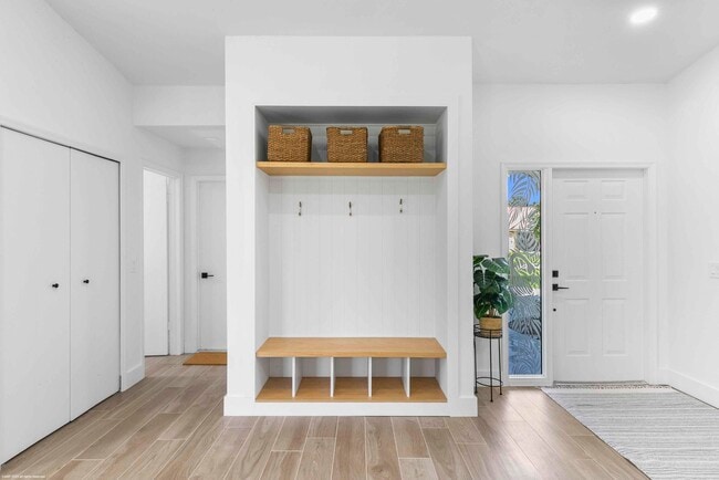 Building Photo - 13781 Barberry Dr