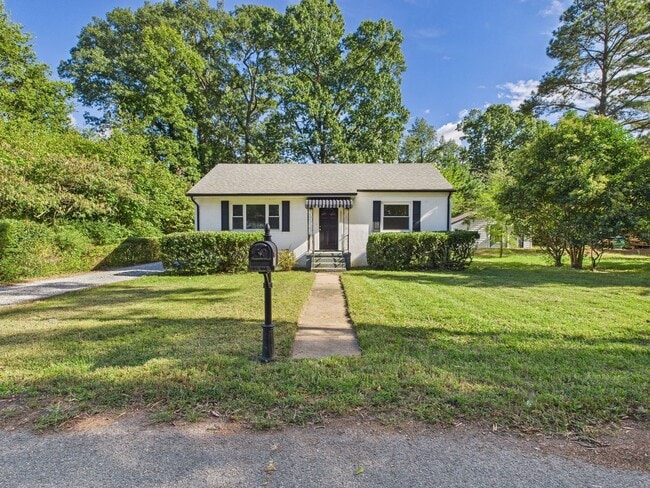 Building Photo - 1815 Powell Rd