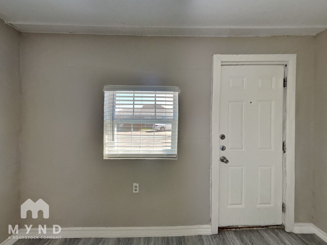 Building Photo - 1507 Cardinal Dr