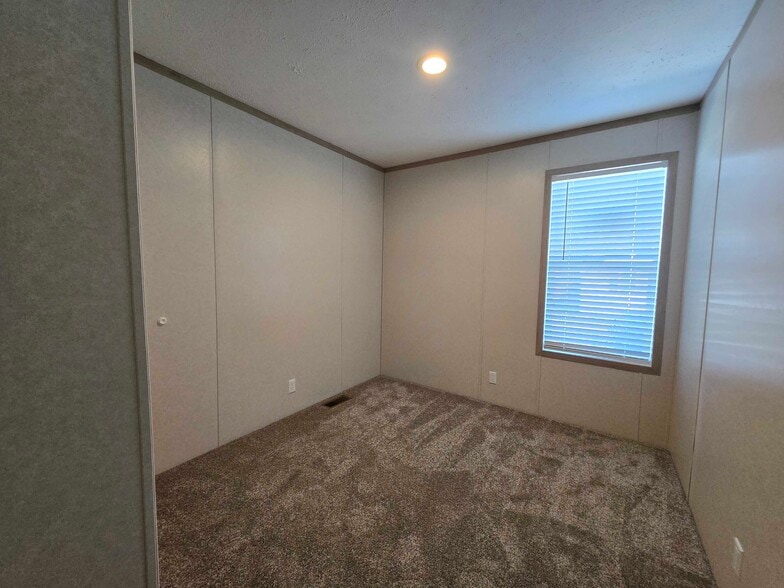 Building Photo - 52705 Van Buren Dr