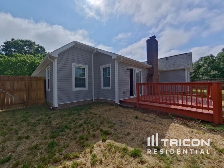 Building Photo - 11106 Pinetta Ln