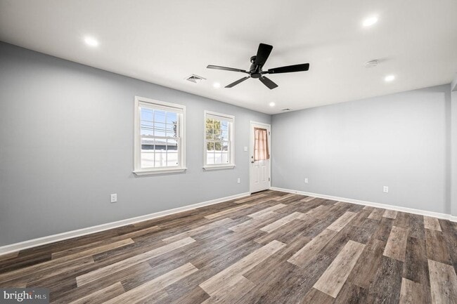 Building Photo - 34 Shepherd Ln