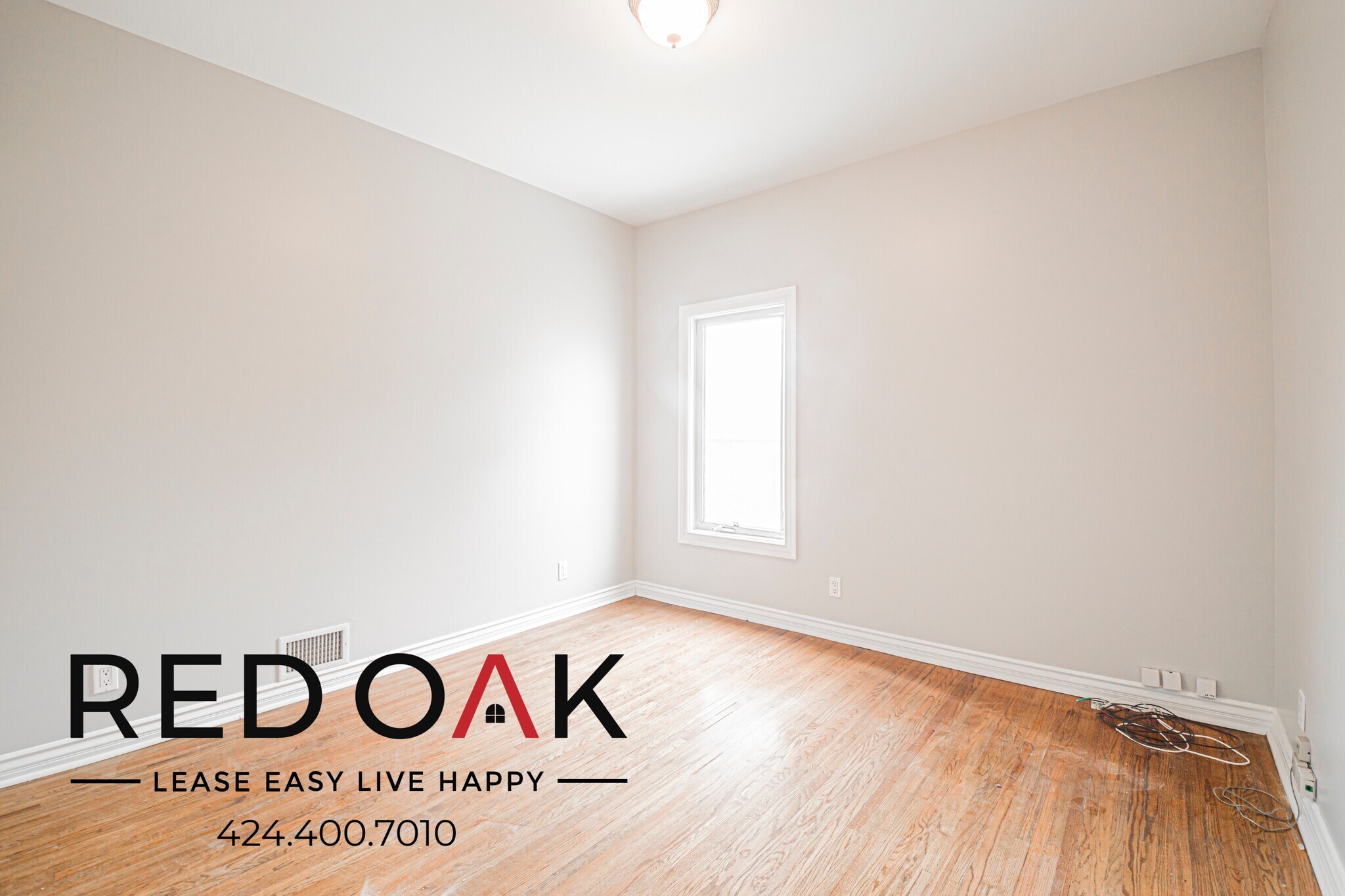 Building Photo - 109 S Sycamore Ave