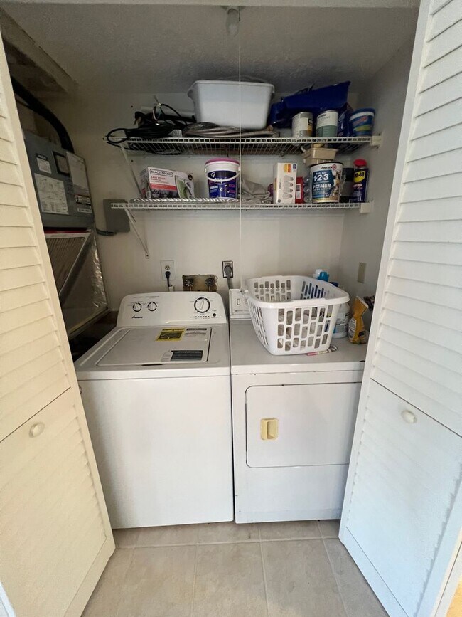 Building Photo - $1,350 * Annual **** Private, Gated Community - Rolls Landing ** 2 Bed / 2 Bath Condo - Unfurnished