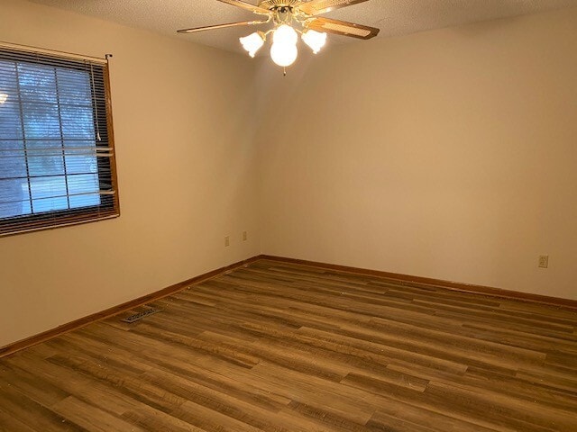 Building Photo - 2349 Cottage Dr
