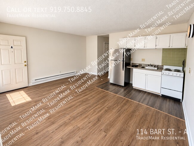 Building Photo - 114 Bart St