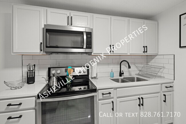 Building Photo - 27 Poplar Ln