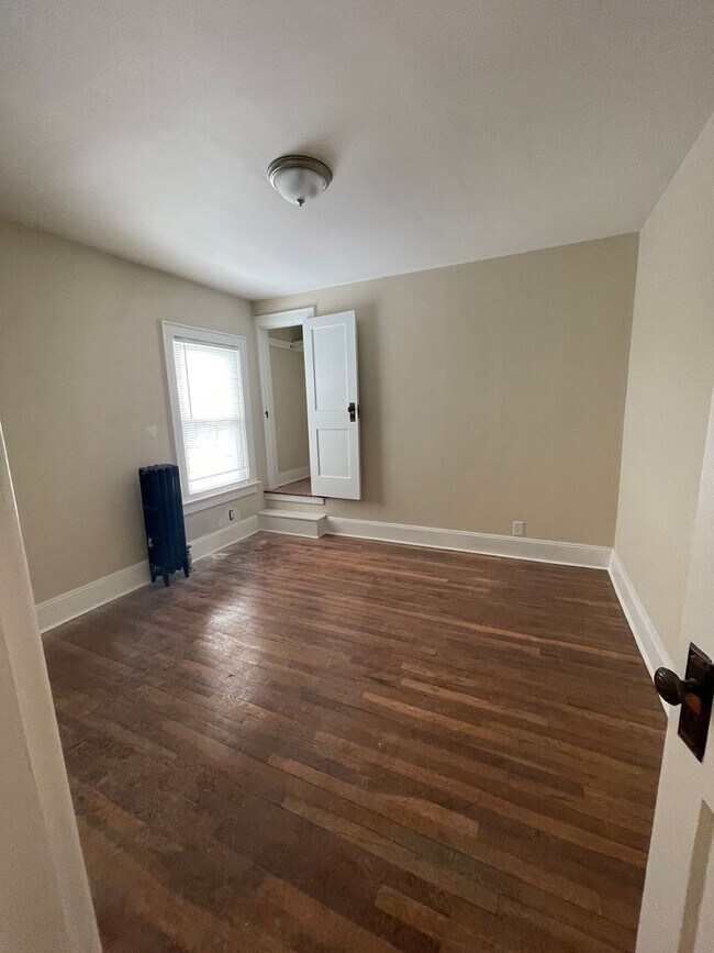 Building Photo - 37-39 Hazelwood Terrace