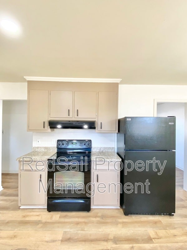 Building Photo - 249 Manchester Dr