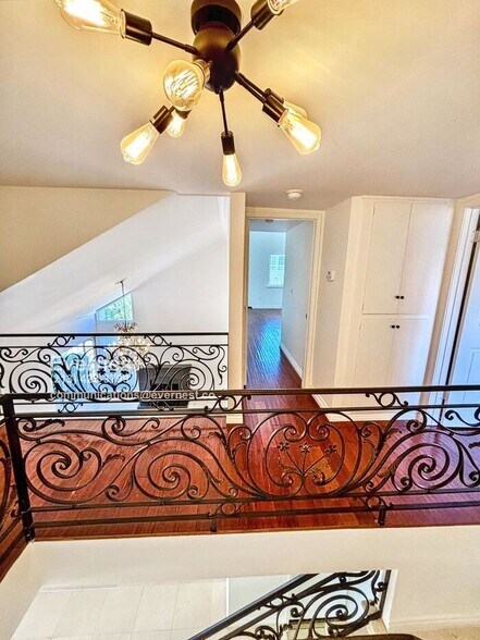 Building Photo - 10211 Clematis Ct