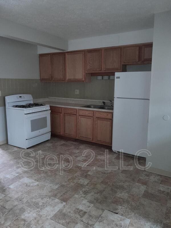 Building Photo - 244 E Prospect St