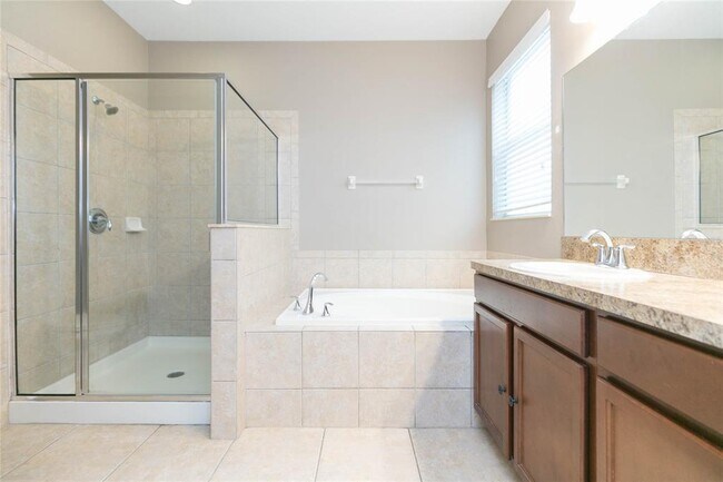 Building Photo - 515 Vista Ridge Dr