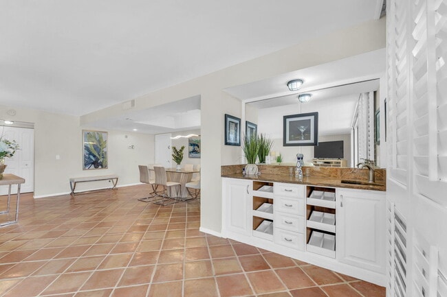 Building Photo - 3610 S Ocean Blvd