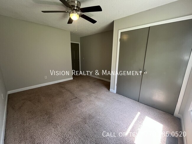 Building Photo - 750 Blandenburg Rd