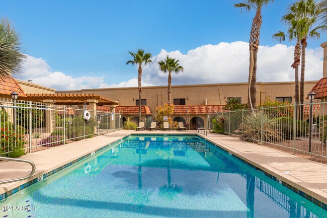 Building Photo - 16336 E Palisades Blvd