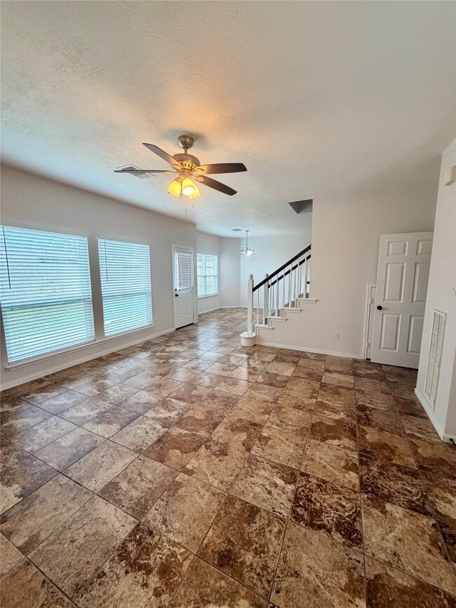 Building Photo - 11830 Oakner Dr