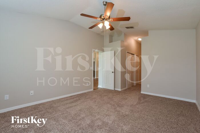 Building Photo - 6017 Spring Creek Ct
