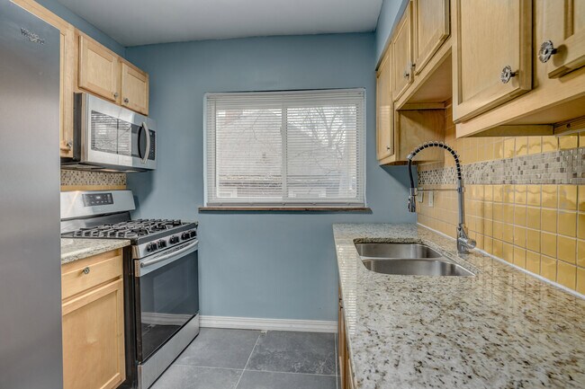 Building Photo - Kirby's Dreamland