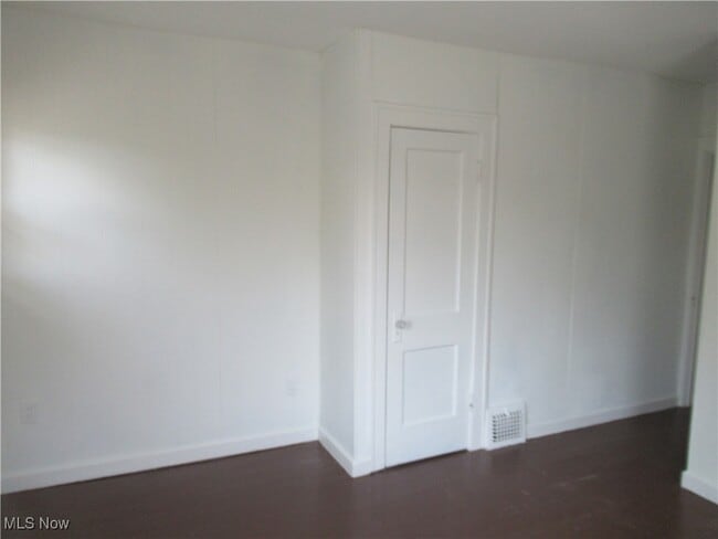 Building Photo - 3443 W 120th St