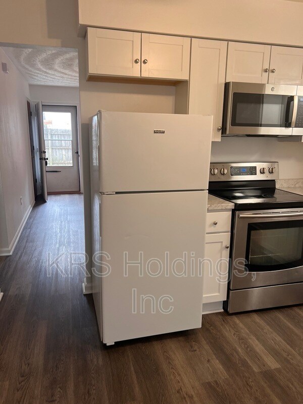 Building Photo - 3020 Kansas Ave