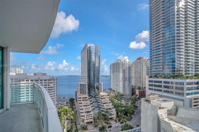 Building Photo - 951 Brickell Ave