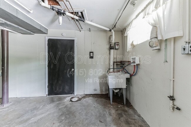 Building Photo - 2964 Werkridge Dr