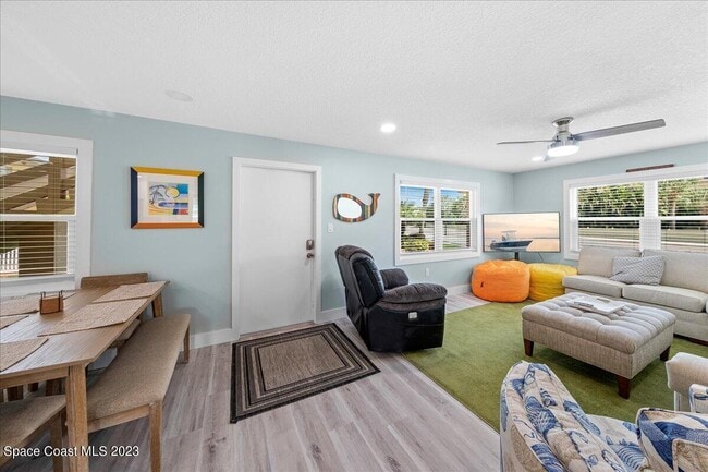 Building Photo - 7801 Ridgewood Ave