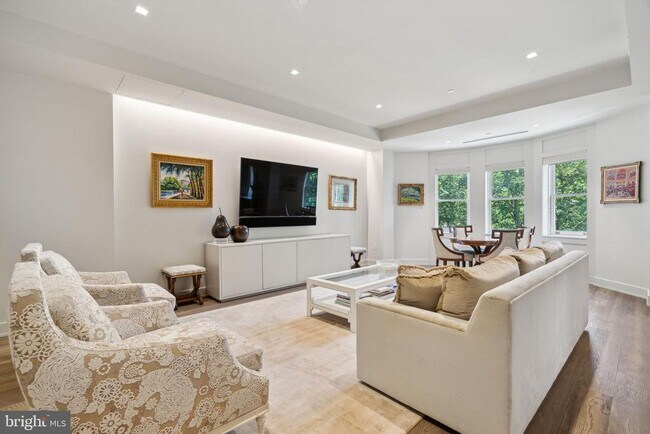 Building Photo - 130 18TH St