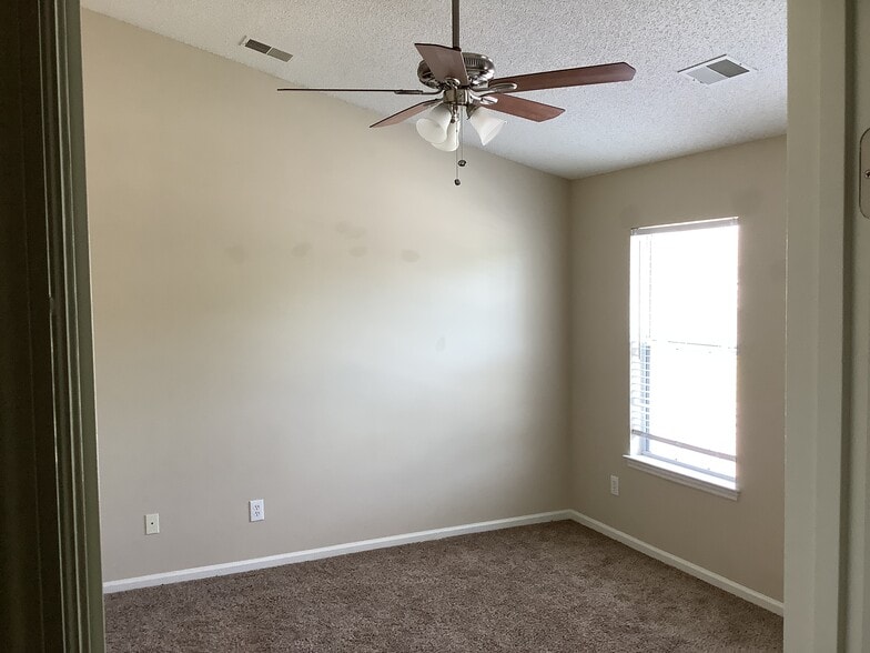 Building Photo - 7269 Sweet Grass Blvd