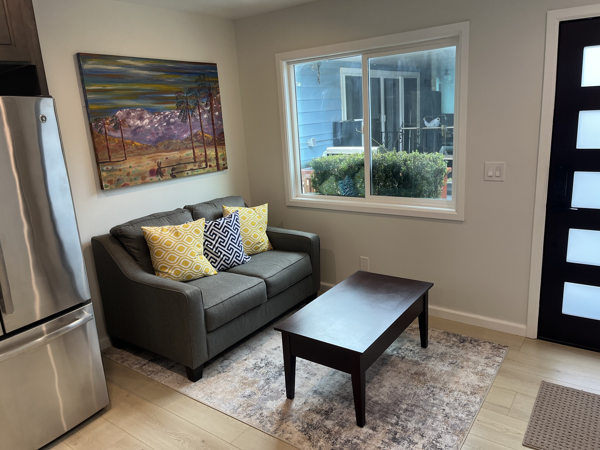 Living Room - 3231 Magnolia Ave