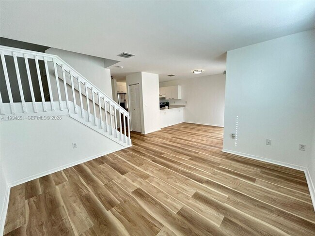 Building Photo - 6255 SW Kendale Lakes Cir