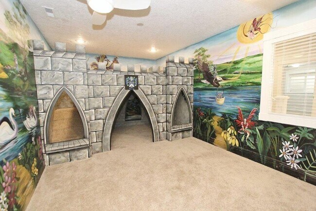 Building Photo - Immaculate & Captivating Home in Lexington Hills