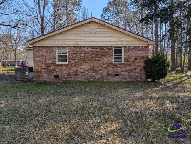 Building Photo - 1198 Hendrick Rd