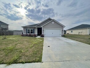 Building Photo - Home For Rent