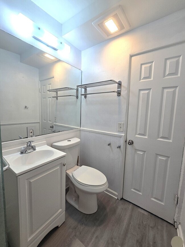 Building Photo - Stunning 4 Bed 1 Bath Block Home on Fenced Lot with Fruit Trees