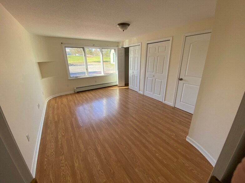 Master Bedroom - downstairs - 3875 Union St
