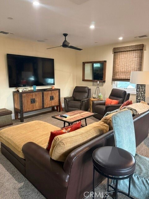 Building Photo - 707 12th St