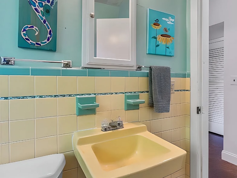 Building Photo - 1604 58th St S