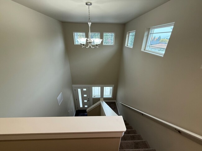 Building Photo - 15081510