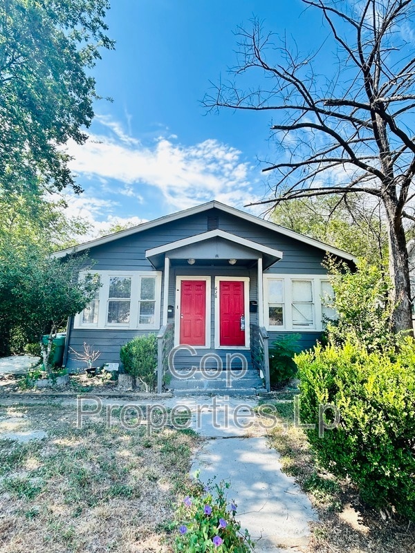 Primary Photo - 630 Bailey Ave