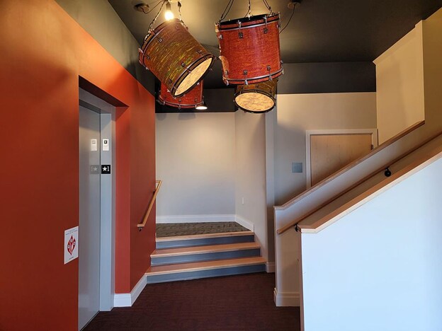 Building Photo - 550 New Holland Ave